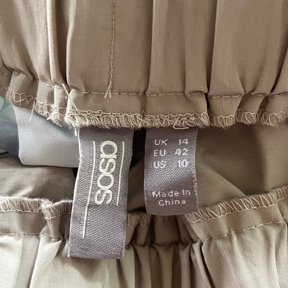 Like New! ASOS DESIGN Camo Pants Festival Parachute Shell Windbreaker Street -10 - Picture 14 of 14